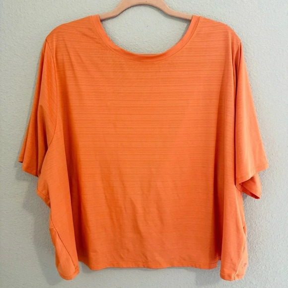 Fabletics Eco-Conscious Twist Back Short-Sleeve Tee Size 3X - Picture 10 of 11